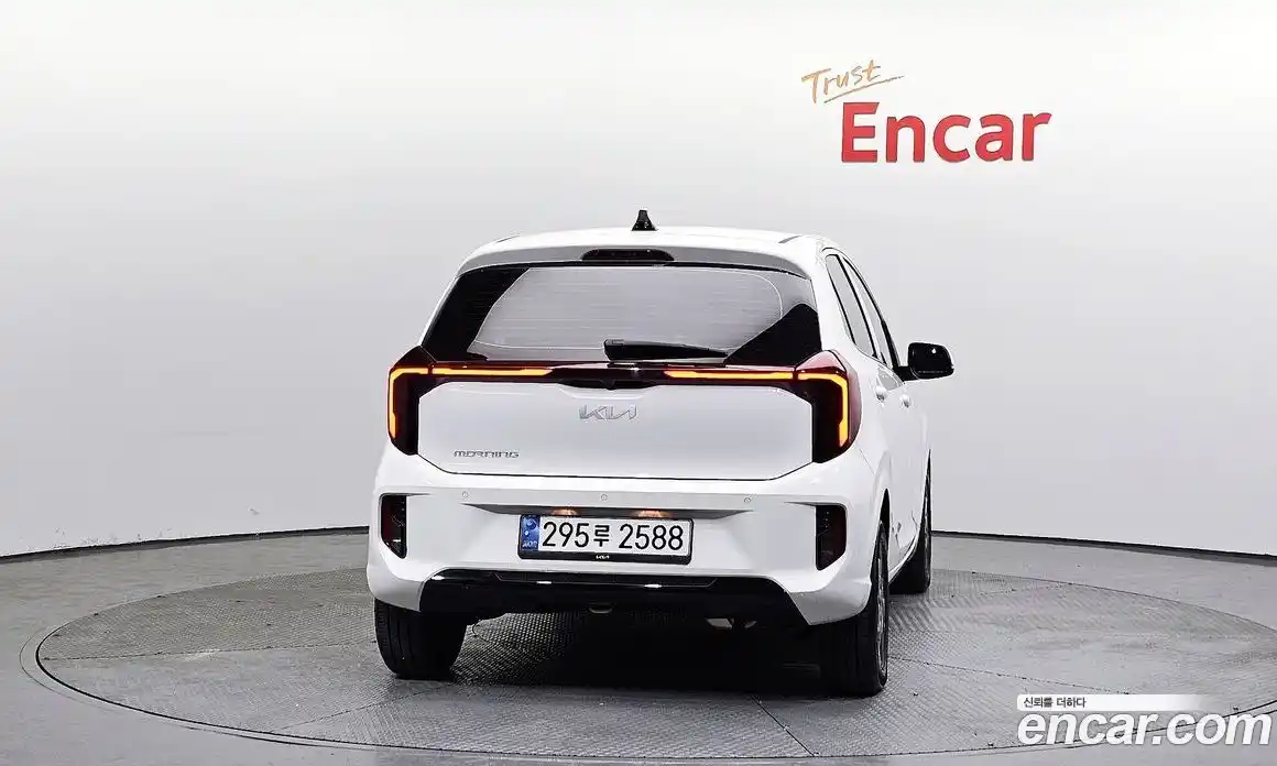 Kia Morning 2024 1.0 Автомат в Москве № 286037, фото 8