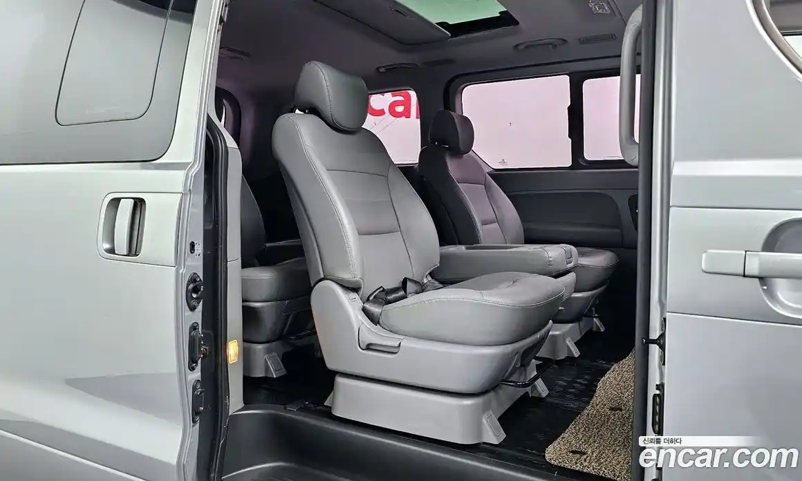 Hyundai Starex 2016 2.5 Автомат в Москве № 2884, фото 13