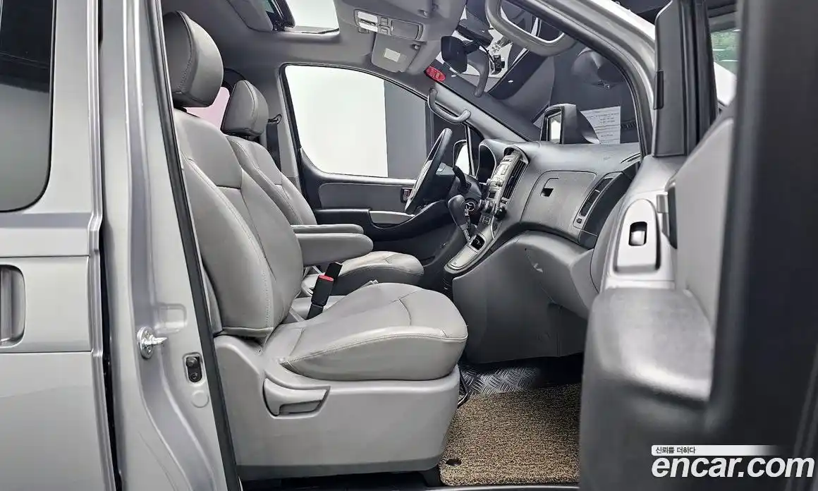 Hyundai Starex 2016 2.5 Автомат в Москве № 2884, фото 4