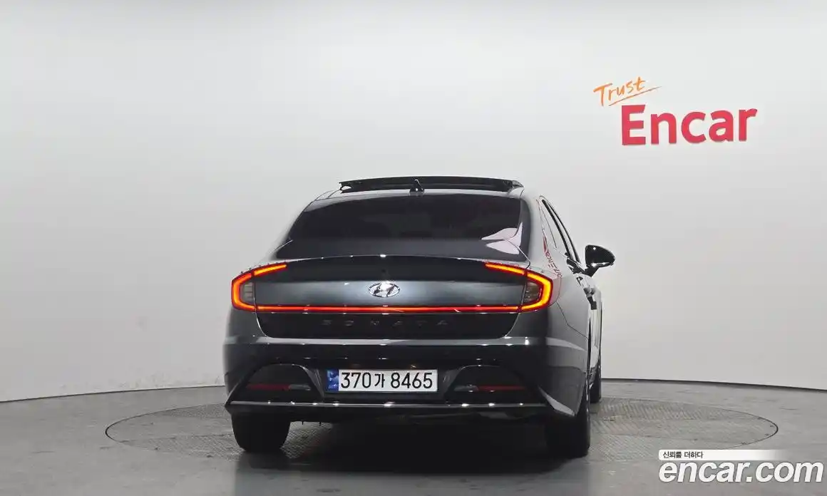 Hyundai Sonata 2023 2.0 Автомат в Москве № 303726, фото 1