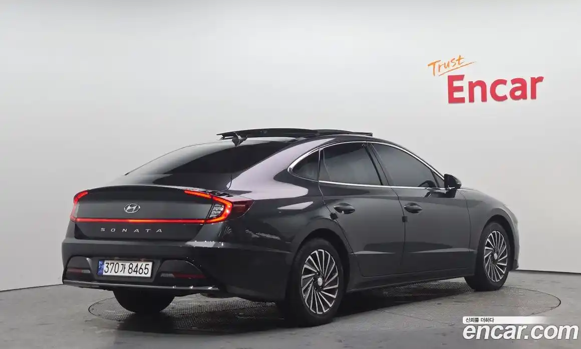 Hyundai Sonata 2023 2.0 Автомат в Москве № 303726, фото 13