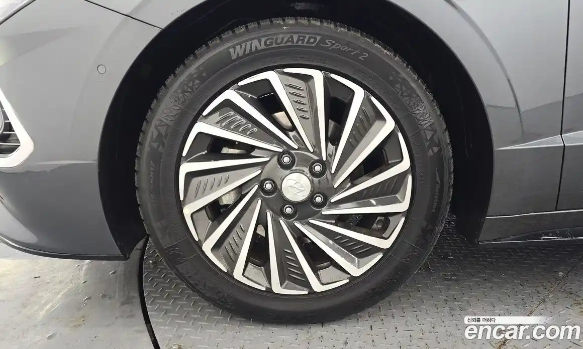 Hyundai Sonata 2023 2.0 Автомат в Москве № 303726, фото 8