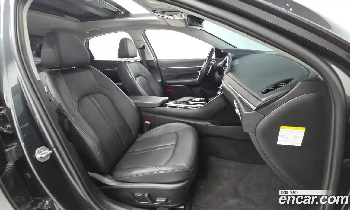 Hyundai Sonata 2023 2.0 Автомат в Москве № 303726, фото 10