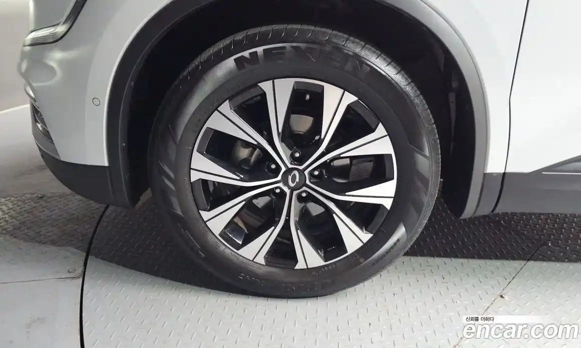 Renault QM6 2023 2.0 Автомат в Москве № 316257, фото 14