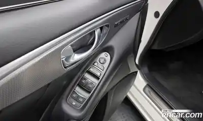 Infiniti Q50 2015 2.1 Автомат в Москве № 320489, миниатюра 3