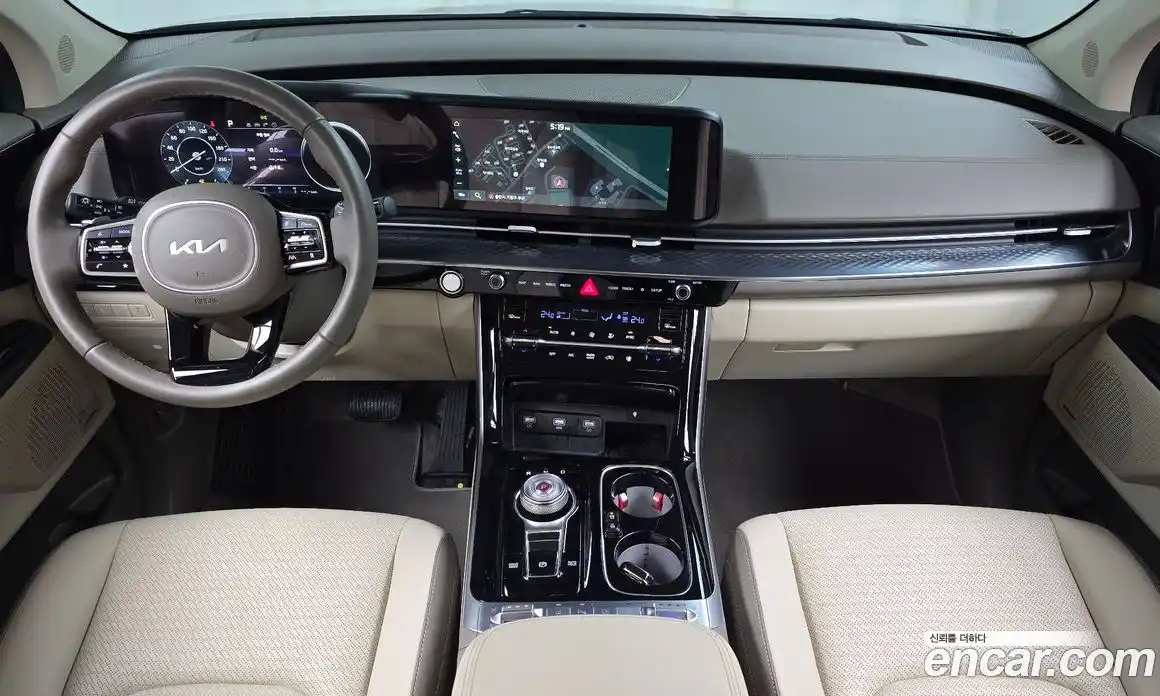 Kia Canival 2023 2.2 Автомат в Москве № 321908, фото 14