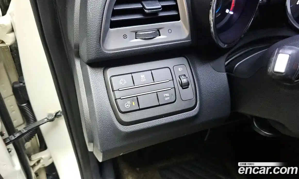 SsangYong TIBOLI 2015 1.6 Автомат в Москве № 32253, фото 11