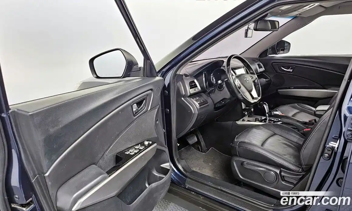 SsangYong TIBOLI 2015 1.6 Автомат в Москве № 33109, фото 17