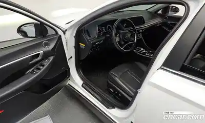 Hyundai Sonata 2020 2.0 Автомат в Москве № 335603, миниатюра 4