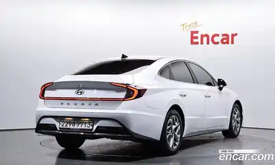Hyundai Sonata 2020 2.0 Автомат в Москве № 335603, миниатюра 9