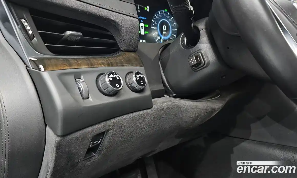 Cadillac Escalade 2018 6.2 Автомат в Москве № 337085, фото 11