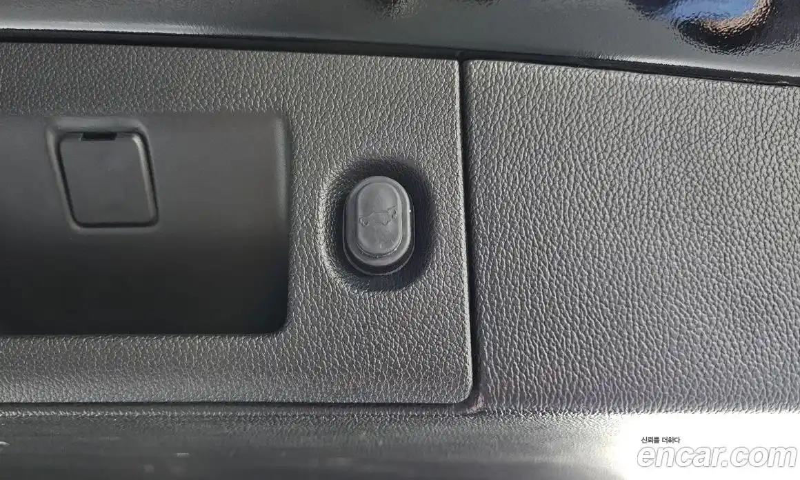 Cadillac Escalade 2018 6.2 Автомат в Москве № 337085, фото 15