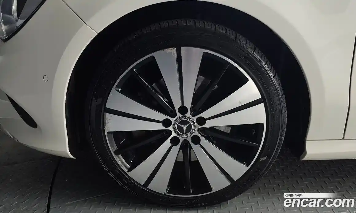 Mercedes-Benz CLA-Class 2018 2.0 Автомат в Москве № 338601, фото 11