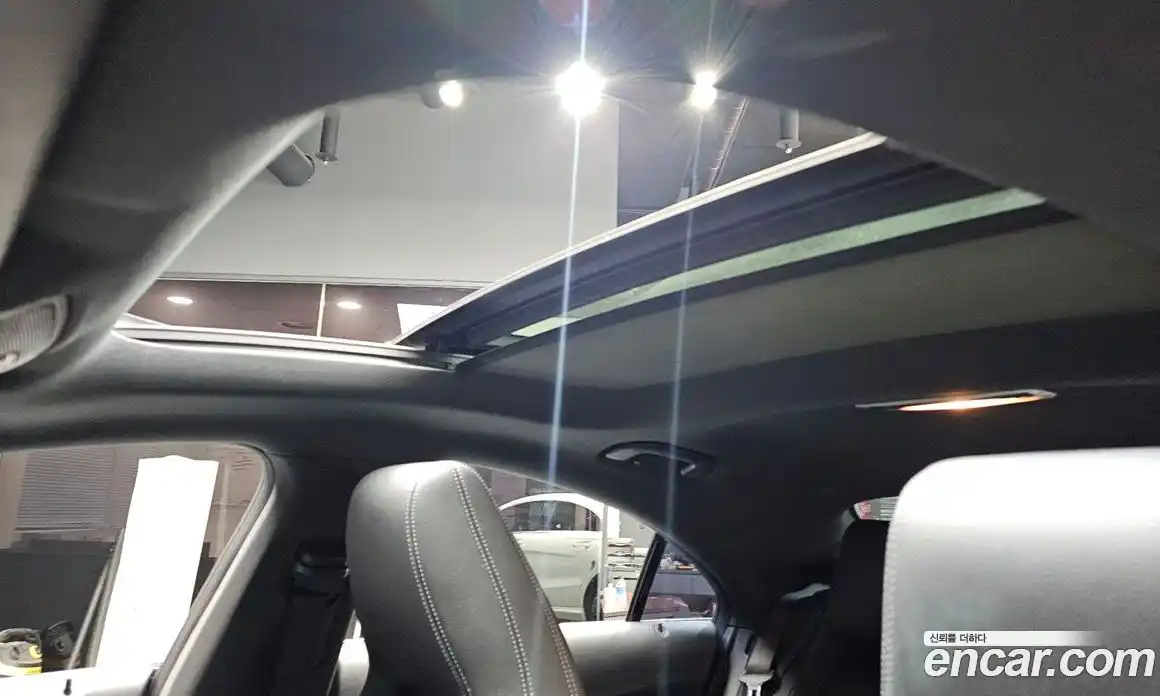 Mercedes-Benz CLA-Class 2018 2.0 Автомат в Москве № 338601, фото 12