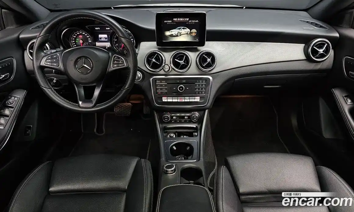 Mercedes-Benz CLA-Class 2018 2.0 Автомат в Москве № 338601, фото 14