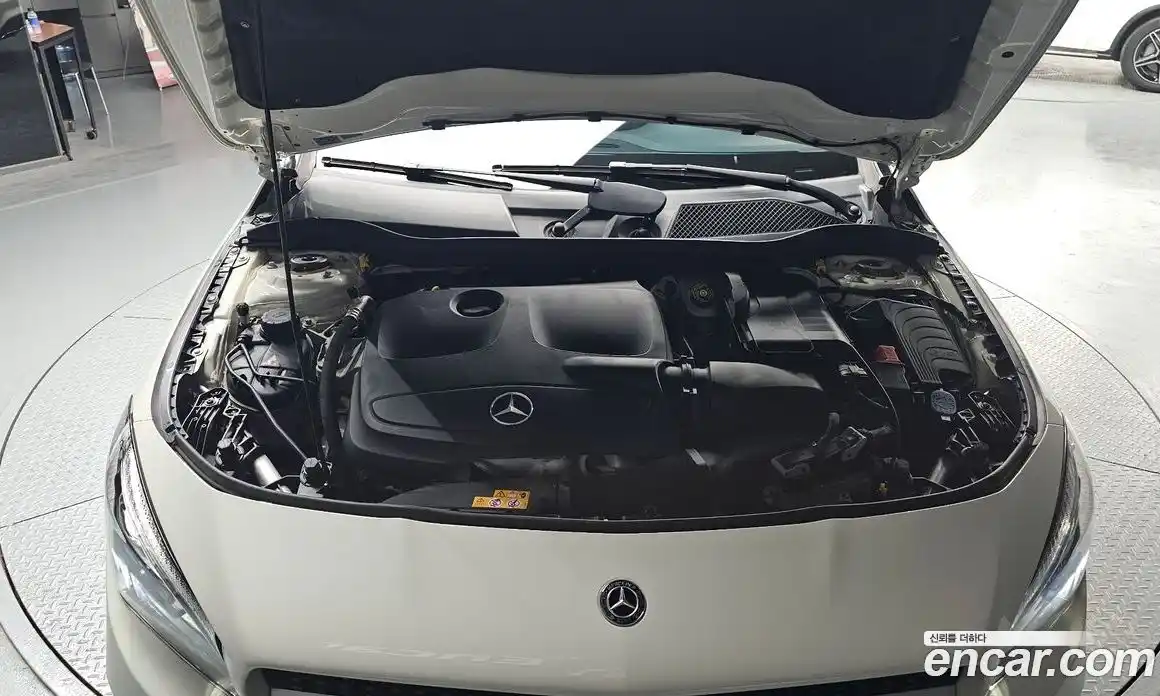 Mercedes-Benz CLA-Class 2018 2.0 Автомат в Москве № 338601, фото 15