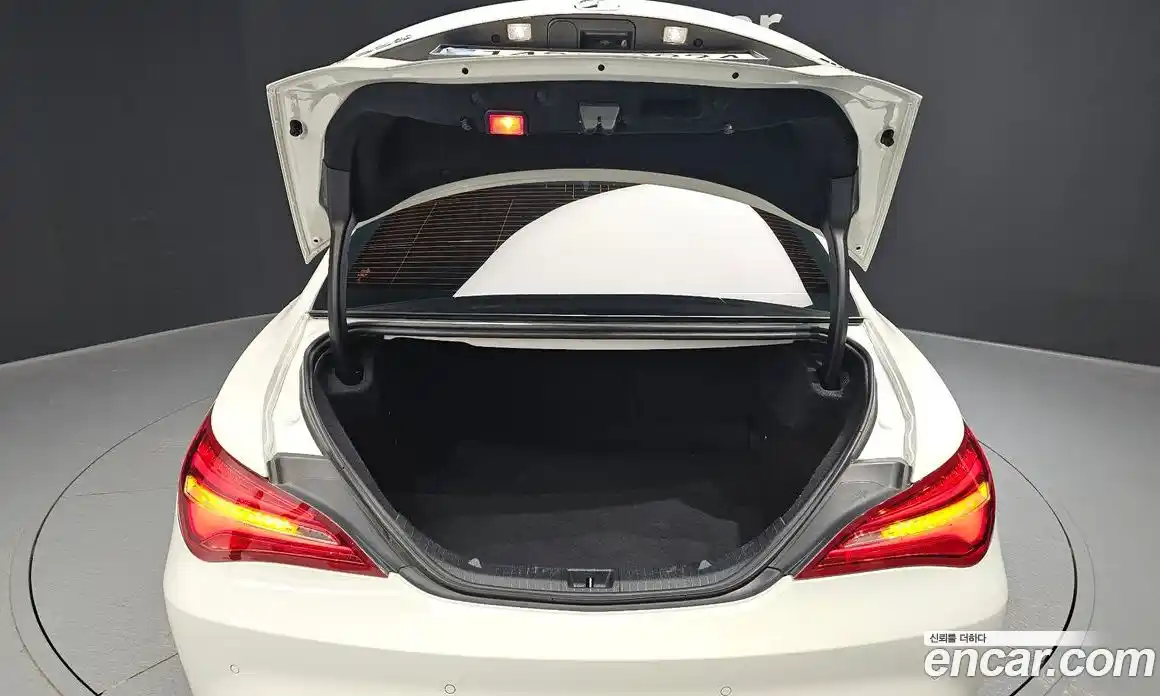 Mercedes-Benz CLA-Class 2018 2.0 Автомат в Москве № 338601, фото 19