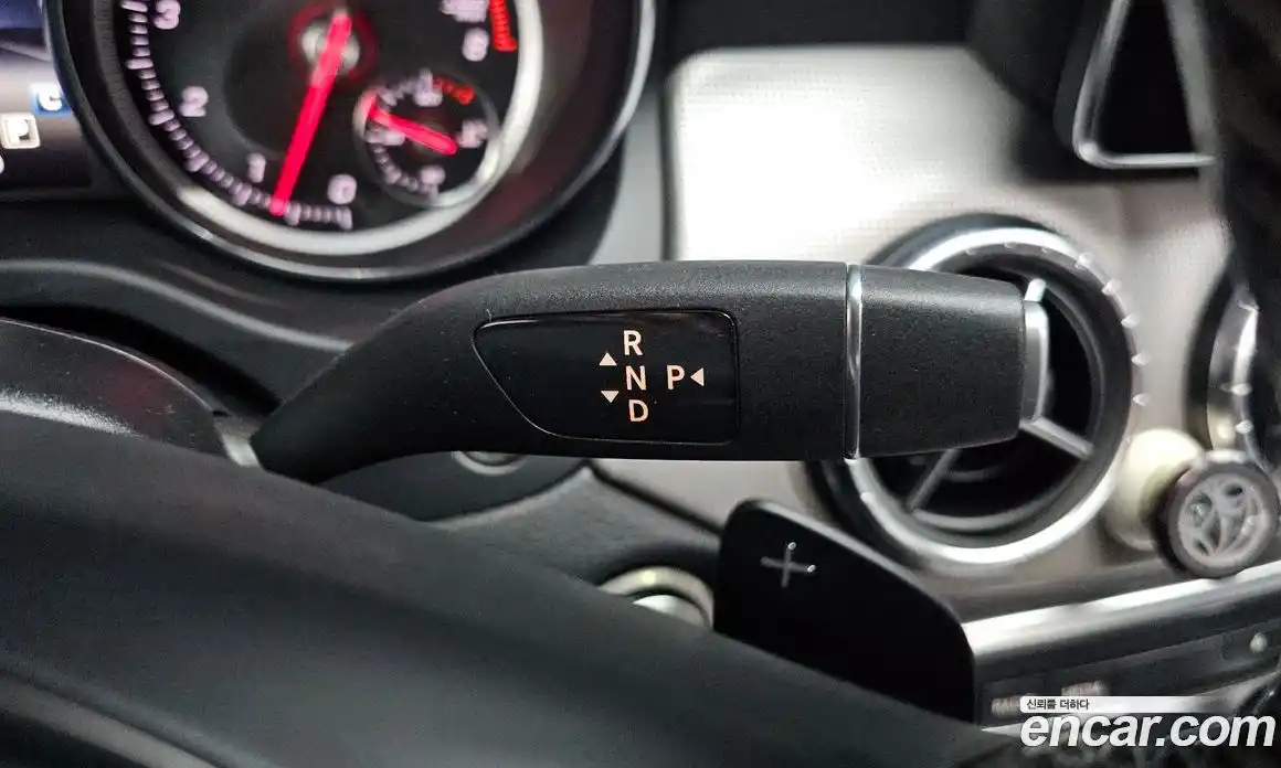 Mercedes-Benz CLA-Class 2018 2.0 Автомат в Москве № 338601, фото 3