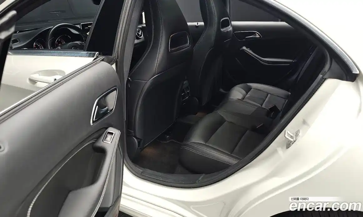 Mercedes-Benz CLA-Class 2018 2.0 Автомат в Москве № 338601, фото 5