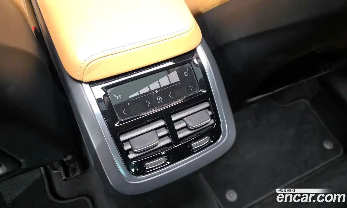 Volvo XC60 2020 2.0 Автомат в Москве № 344179, фото 7