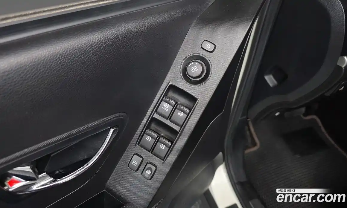 SsangYong Korando 2013 2.0 Автомат в Москве № 36001, фото 18