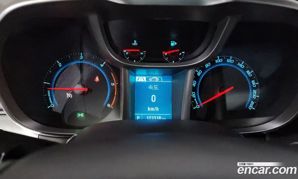 Chevrolet Orlando 2015 2.0 Автомат в Москве № 40167, фото 13