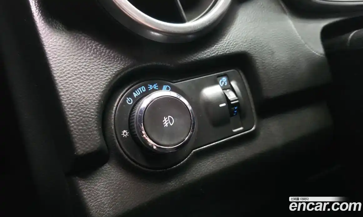 Chevrolet Trax 2015 1.4 Автомат в Москве № 41520, фото 18