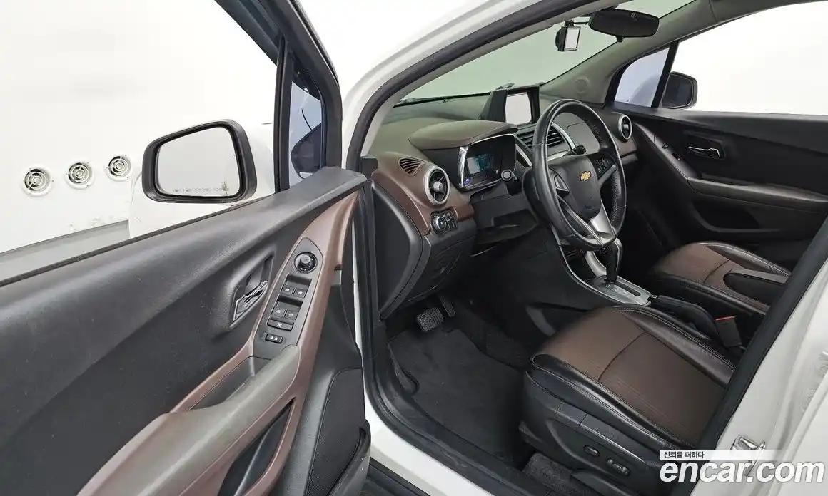 Chevrolet Trax 2014 1.4 Автомат в Москве № 42444, фото 12