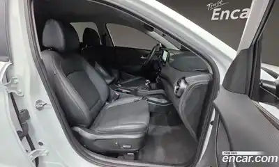 Hyundai Kona 2023 2.0 Автомат в Москве № 48618, миниатюра 5