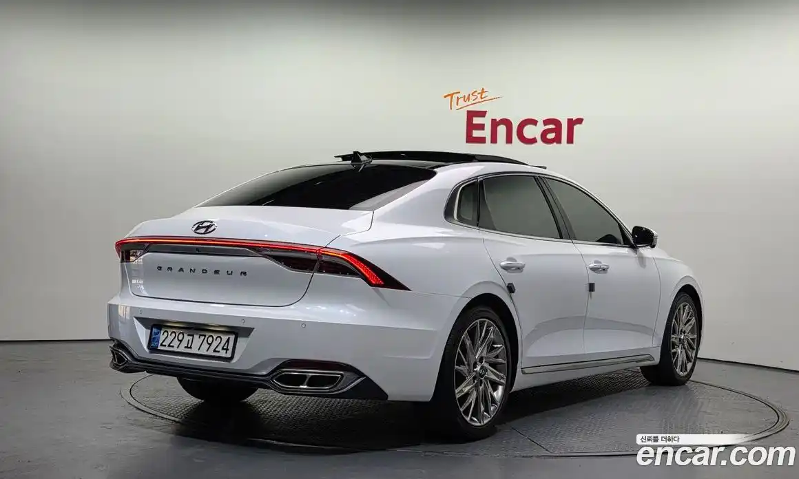 Hyundai Grandeur 2022 2.5 Автомат в Москве № 5251, фото 1