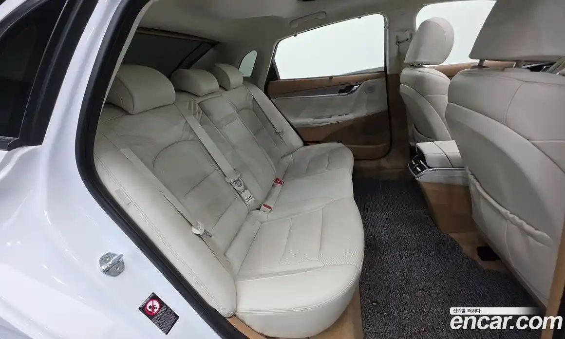 Hyundai Grandeur 2022 2.5 Автомат в Москве № 5251, фото 16