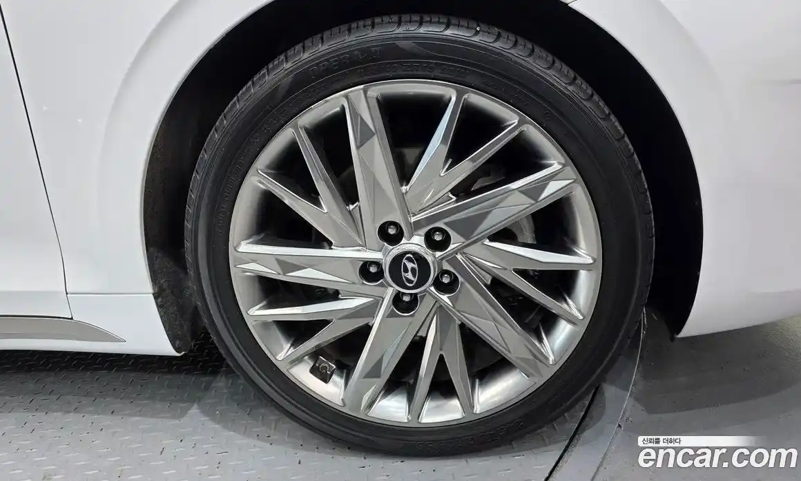 Hyundai Grandeur 2022 2.5 Автомат в Москве № 5251, фото 18