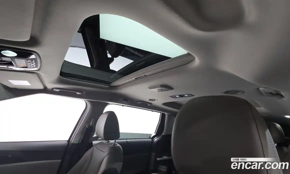 Kia Canival 2024 3.5 Автомат в Москве № 75060, фото 7