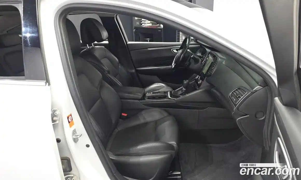 Renault SM6 2020 2.0 Автомат в Москве № 106871, фото 3