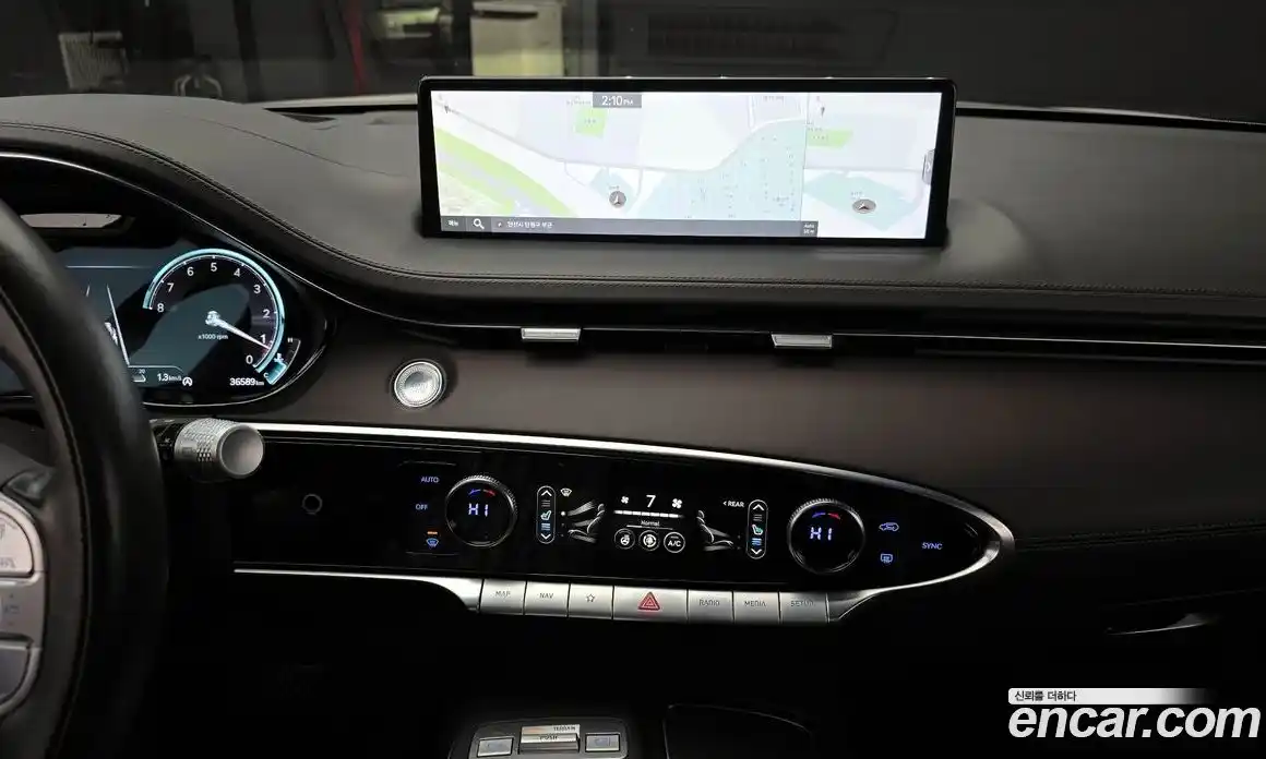 Genesis GV70 2023 2.5 Автомат в Москве № 116975, фото 15