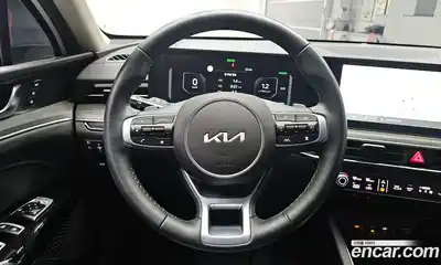Kia K5, 2025