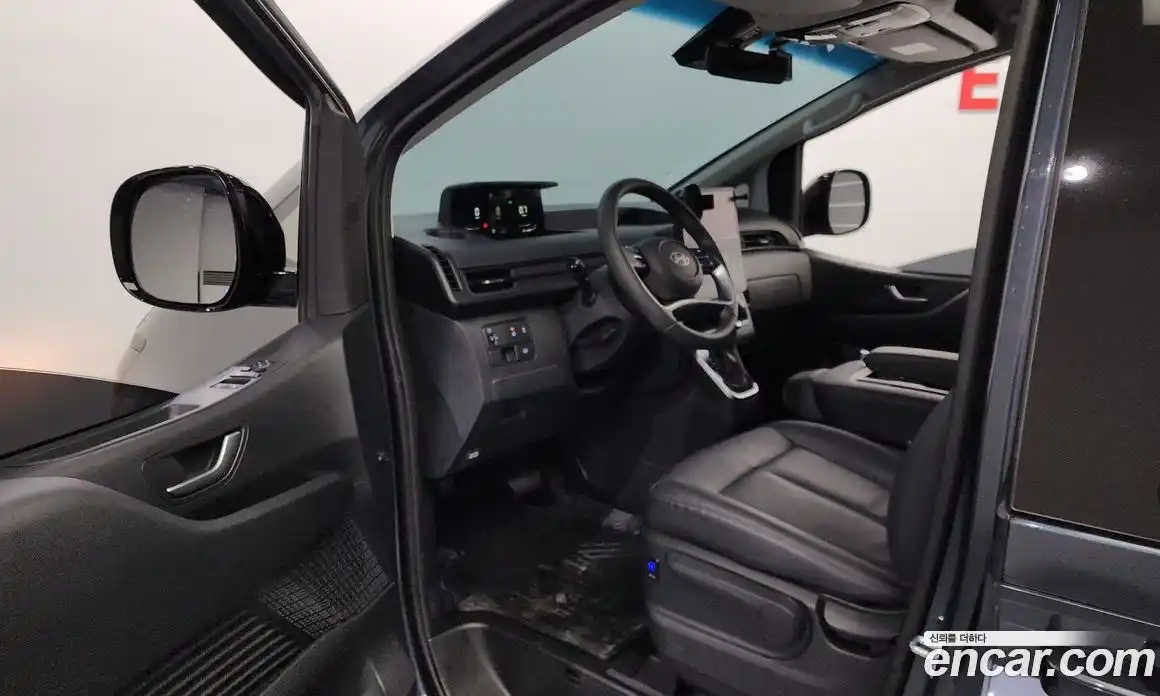 Hyundai Staria 2025 3.5 Автомат в Москве № 125523, фото 16