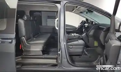 Hyundai Staria 2025 3.5 Автомат в Москве № 125523, миниатюра 4