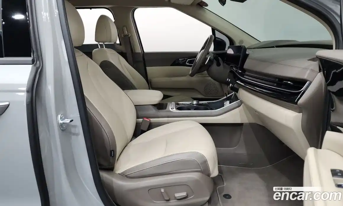 Kia Canival 2025 3.5 Автомат в Москве № 127944, фото 4