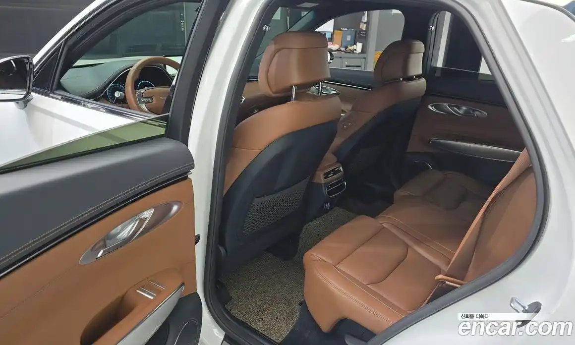 Genesis GV70 2023 2.2 Автомат в Москве № 129054, фото 14