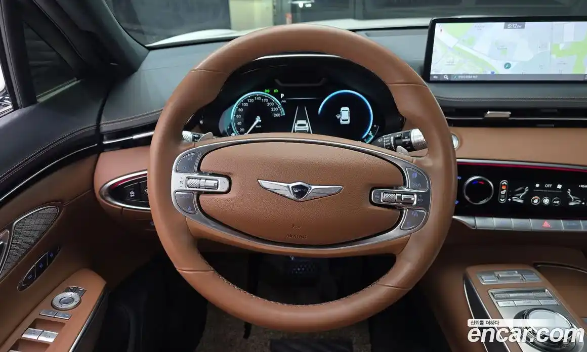 Genesis GV70 2023 2.2 Автомат в Москве № 129054, фото 16