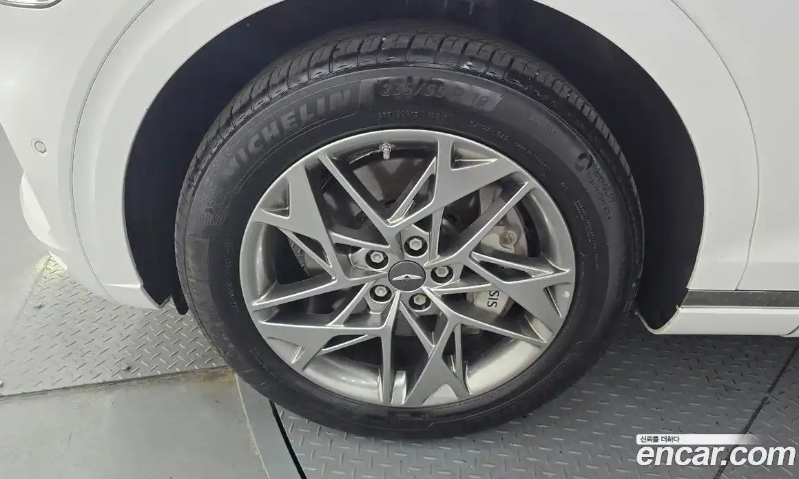 Genesis GV70 2023 2.2 Автомат в Москве № 129054, фото 17