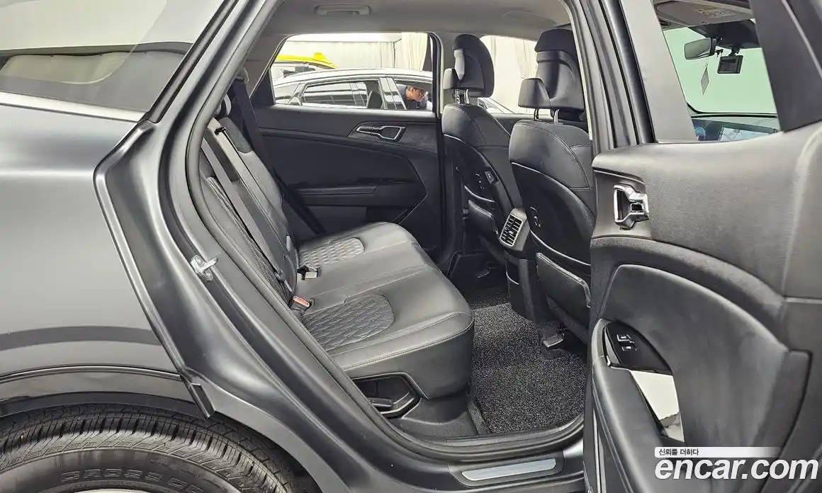 Kia Sportage 2023 1.6 Автомат в Москве № 132448, фото 3