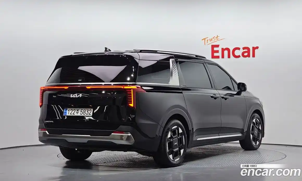 Kia Canival 2024 2.2 Автомат в Москве № 134142, фото 14