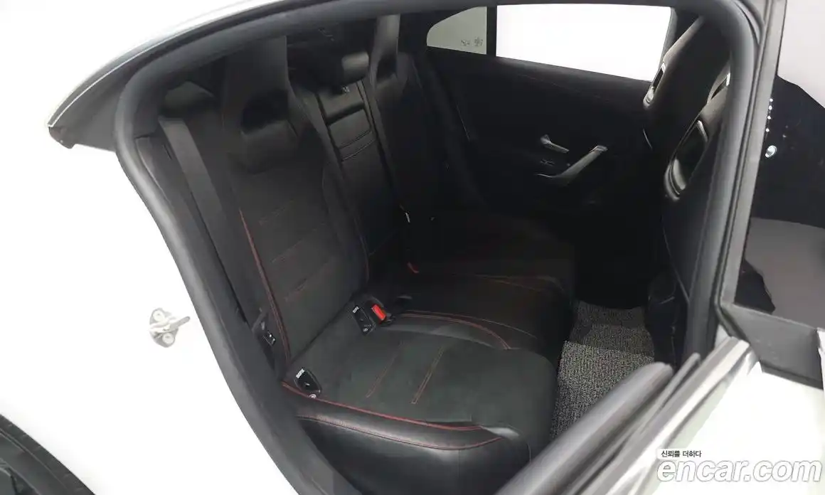 Mercedes-Benz CLA-Class 2022 2.0 Автомат в Москве № 137551, фото 3