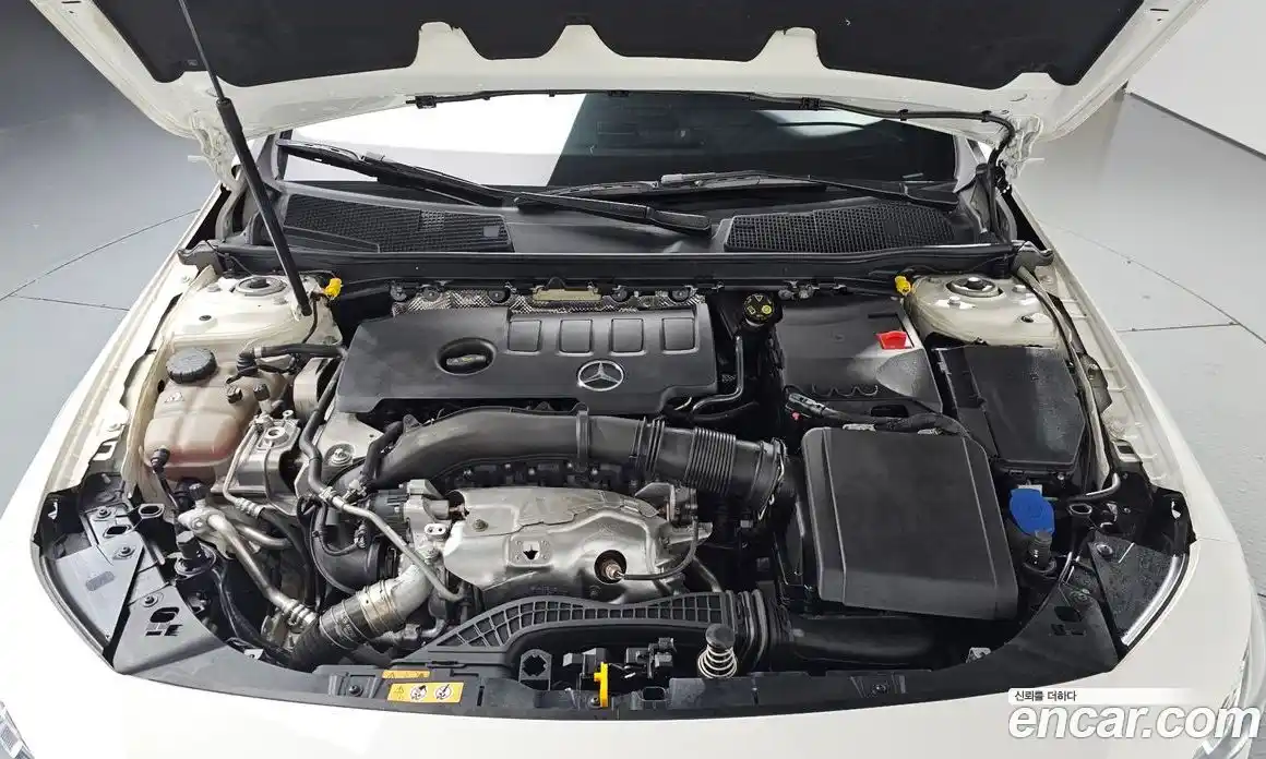 Mercedes-Benz CLA-Class 2022 2.0 Автомат в Москве № 137551, фото 4