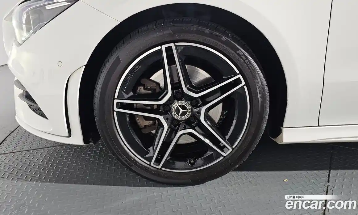 Mercedes-Benz CLA-Class 2022 2.0 Автомат в Москве № 137551, фото 9