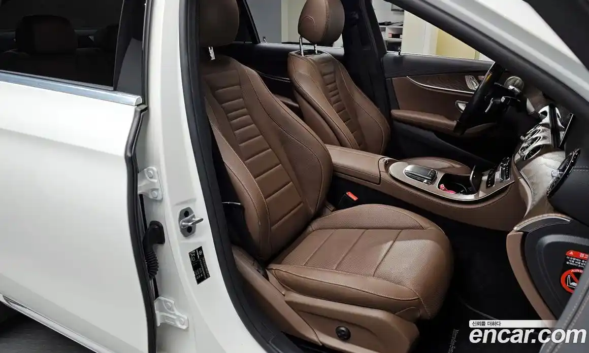 Mercedes-Benz E-Class 2021 2.0 Автомат в Москве № 138461, фото 11