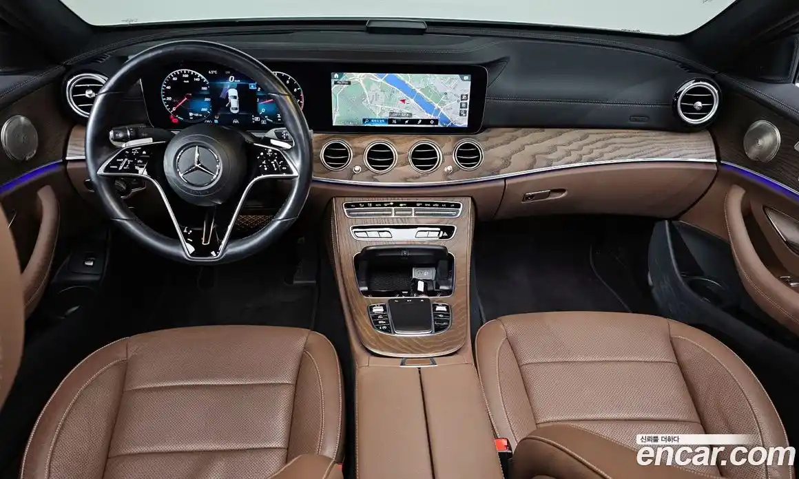 Mercedes-Benz E-Class 2021 2.0 Автомат в Москве № 138461, фото 3