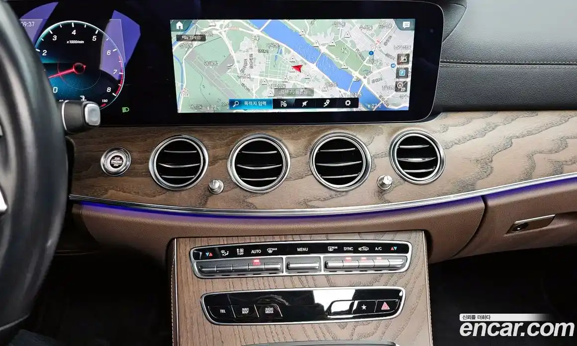 Mercedes-Benz E-Class 2021 2.0 Автомат в Москве № 138461, фото 10